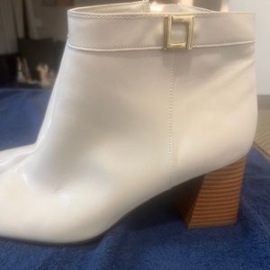 LC Macomb White Boots